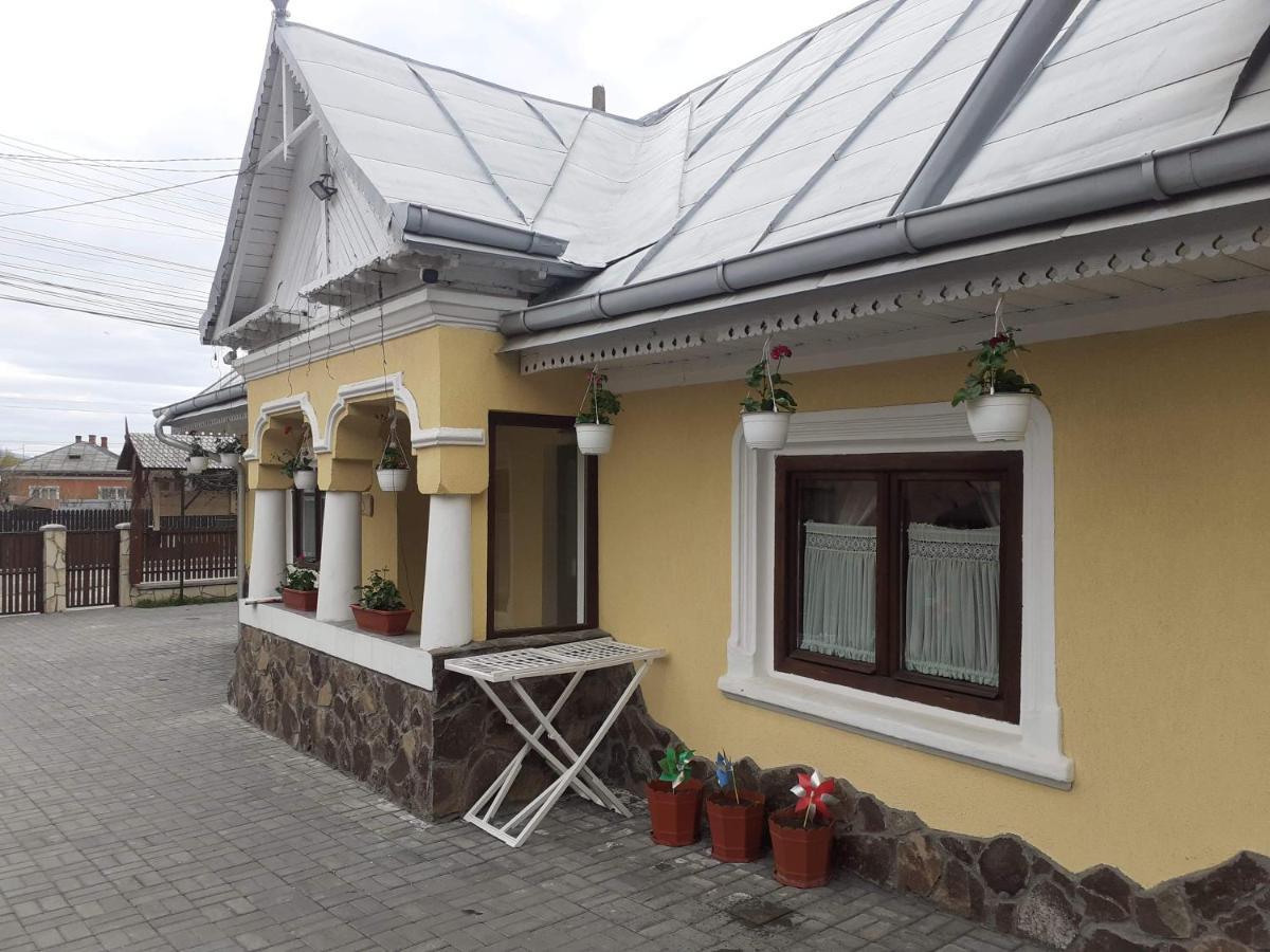 Casuta De Poveste Targu Neamt Exteriér fotografie