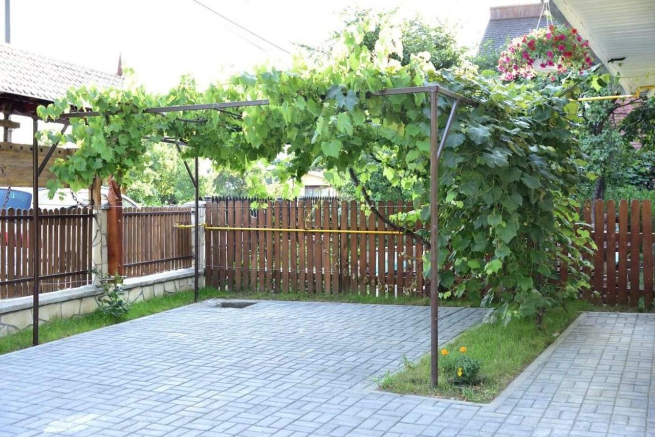 Casuta De Poveste Targu Neamt Exteriér fotografie